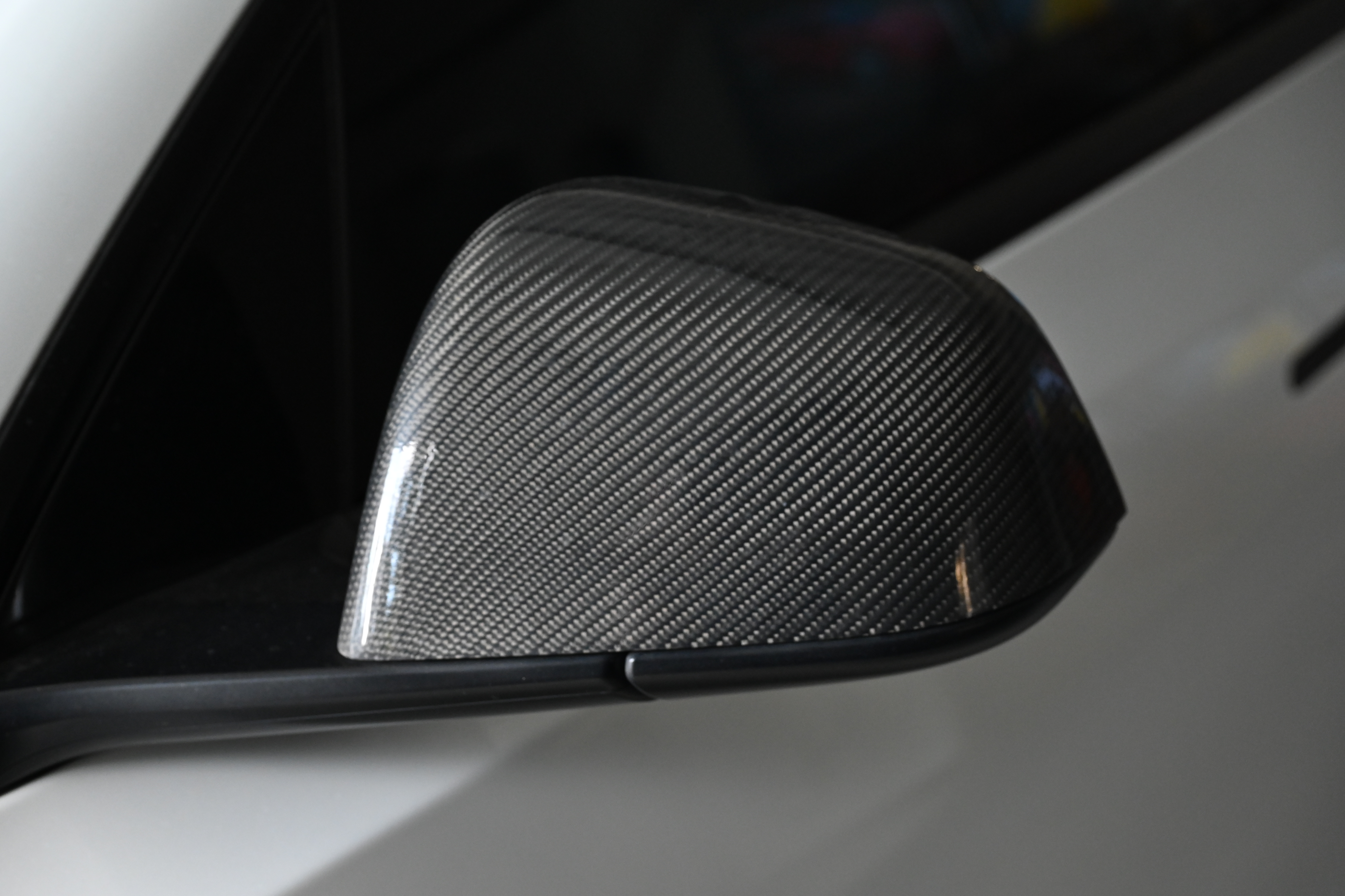 TESLA Model Y 鍛面後照鏡